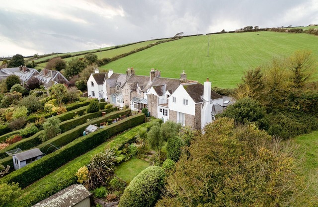 Pear Tree Cottage - Cosy one bedroom Cottage