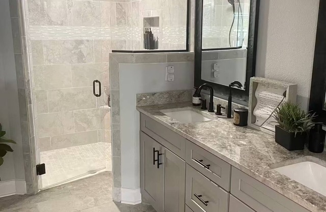 Pensacola Retreat w/Saltwater Pool+ Beach & Shops