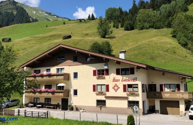 Pension Haus Edelweiss Holzgau
