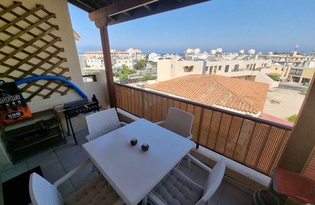 Penthouse 1 Bed Sea Views Kato Paphos