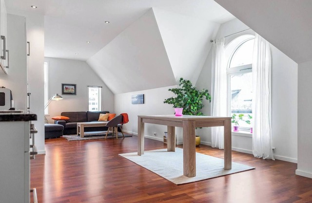 Penthouse by Brosundet, Free Parking Space
