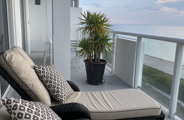 Penthouse Condo, with stunning ocean views