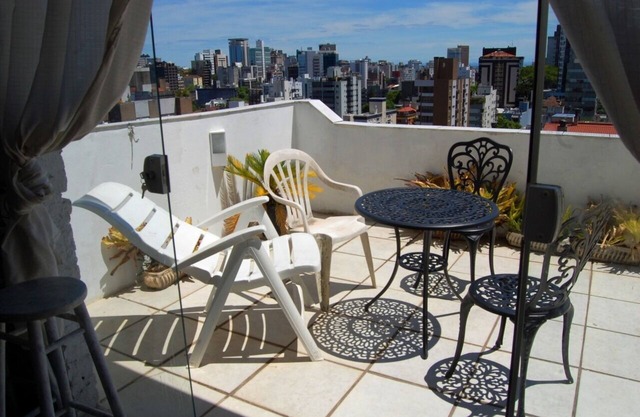 Penthouse for 8 people next to Zaffari, with barbecue and 2 bathrooms.