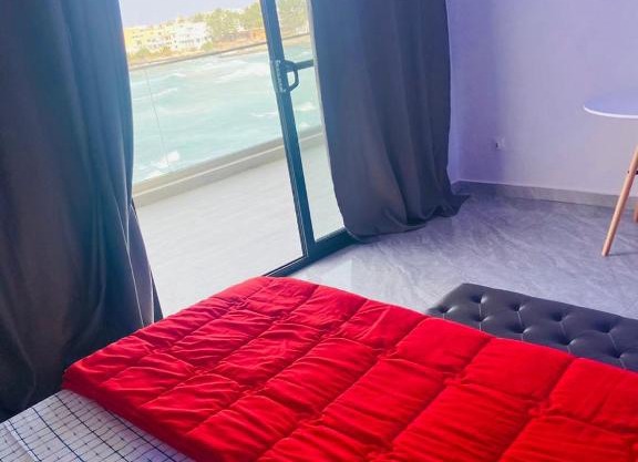 PENTHOUSE PIED DANS L'EAU