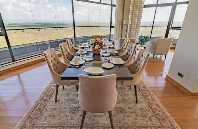 Penthouse The Curve by the Park