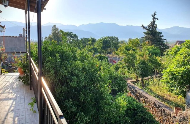 Perfect Central Base to Explore Messinian Region - Village House