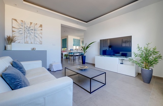 Perfect Location, Idyllic 2BR Apartment