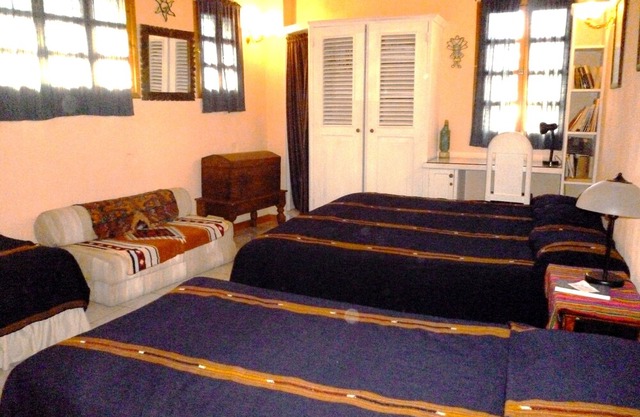 Perfect Work/Fun Apartment near downtown Panajchel in secure spa compound