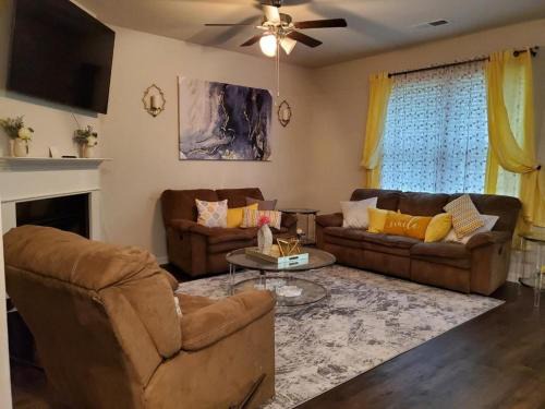 Pet Friendly 3Bed 2Bath Covington Cozy Hideaway