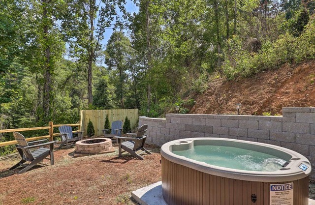 Pet-Friendly Asheville Retreat with Hot Tub