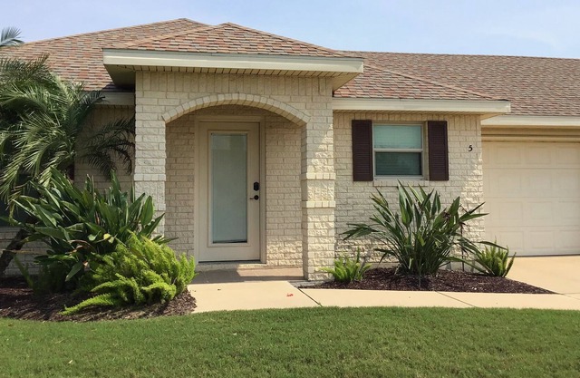 Pet friendly Beautiful Casita at the Golf Course