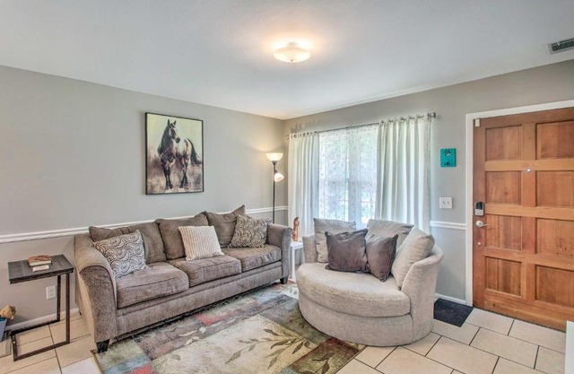 Pet-Friendly Brunswick Retreat with Gas Grill!