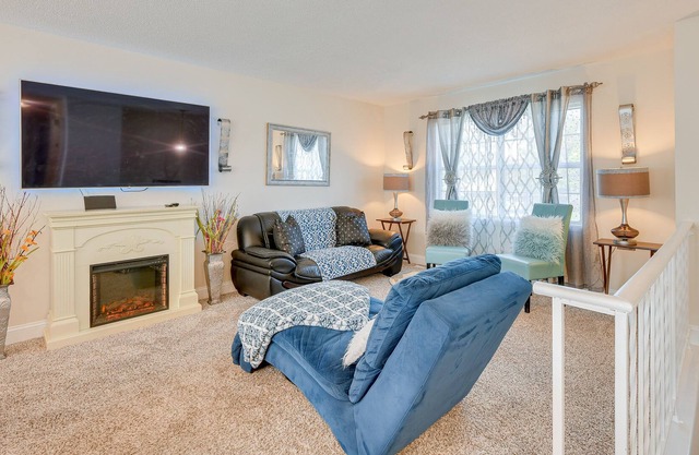 Pet-Friendly Fort Washington Home Near DC!