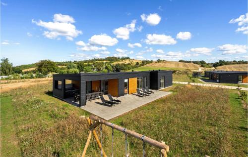 Pet Friendly Home In Løgstrup With Wifi