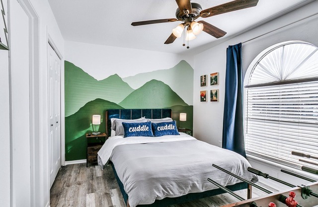 Pet friendly & less than 20 minutes to downtown OKC, airport, and OU stadium!
