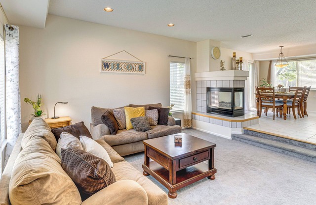 Pet-Friendly Retreat w/Fenced Yard in Denver