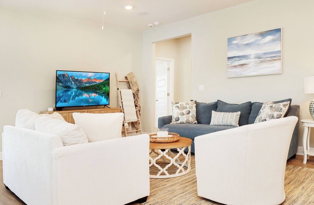 ☀️ Pet Friendly, Steps to Beach and Pool - Sunset Bliss Cove ☀️