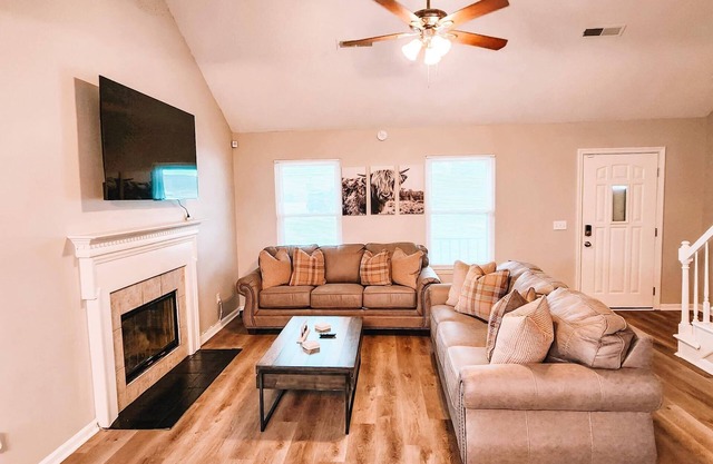 Pet Friendly stay near Percy Priest Reservoir & Nashville