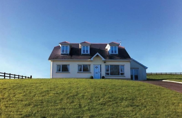 PetFriendly- Sleeps15- LargeGarden- Lake District