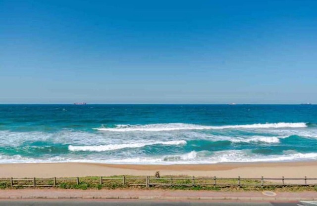 Petfriendly, Umdloti Beachfront Escape Inverter