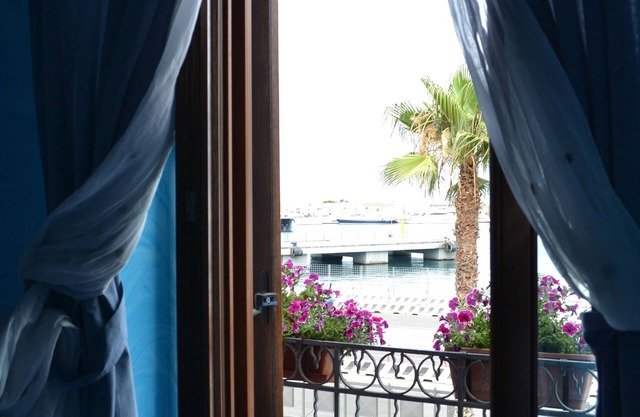 Petit Hotel