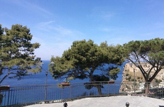 Piazza San Rocco Scilla