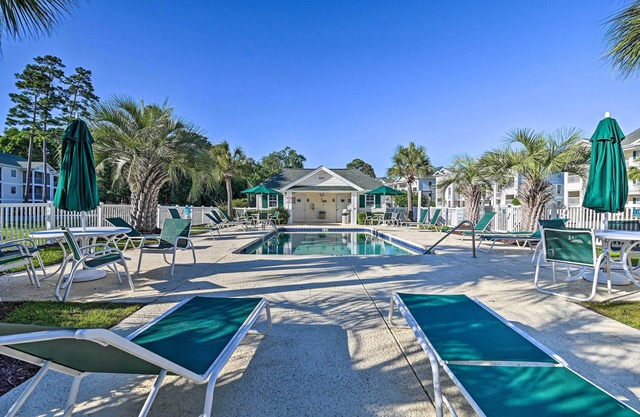Pickleball & Pool Access: Myrtle Beach Condo