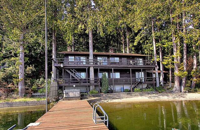 Picturesque Mason Lake Waterfront with Private Dock and Beach