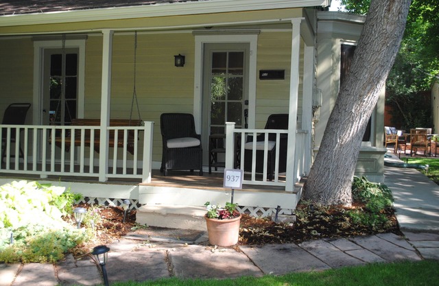 Pied-à-terre In DOWNTOWNS BEST LOCATION
