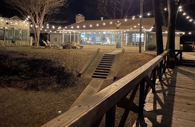 Pier 332 over Moon Lake- the perfect getaway near Clarksdale, MS & Helena, AR