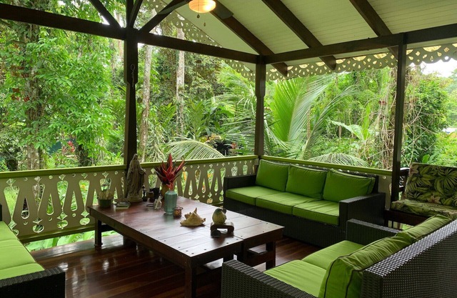 Pimienta Negra group House