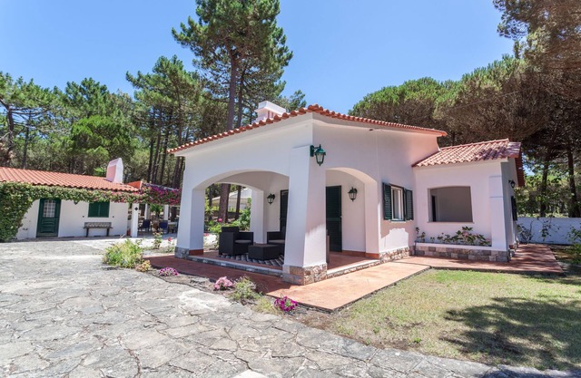 Pine Tree Garden House at Azenhas do Mar - Beaches and Sintra