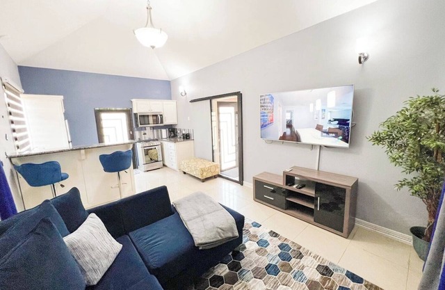 PineRidge Hideaway: 1 Bedroom Apartment #2