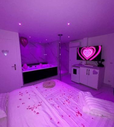 Pinkroom06