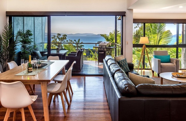 Pinnacle 3 - Seaview Apartment on Hamilton Island