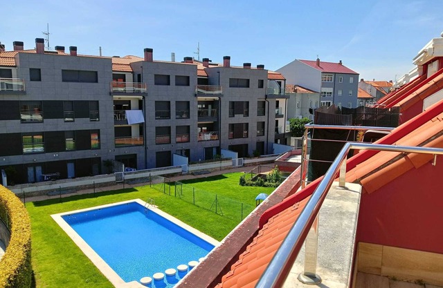 piso con piscina y jardin cerca de la playa
