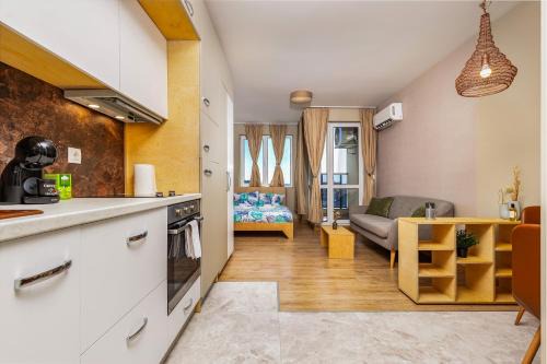 Plaza Nest - Cozy Studio Apartment by Flat Manаger