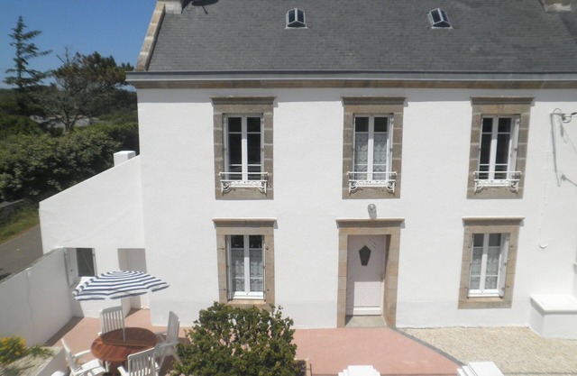 Pleasant, quiet house 2 minutes' walk from the ocean