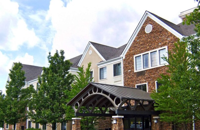 Pleasant Stay, Convenient Location! 3 Family-friendly Units, Free Parking