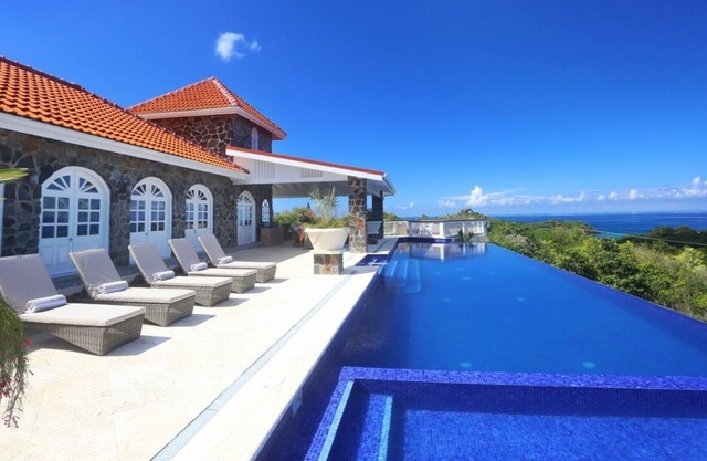 *Please Enquire-specials available on certain weeks. Amazing 5 bedroom private villa in Cap Estate