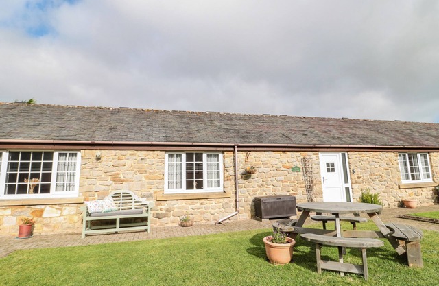PLOVER, family friendly, country holiday cottage in Haydon Bridge