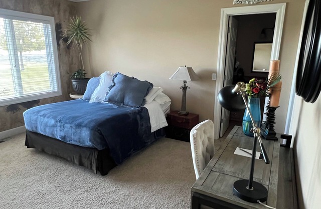 Pond Suite at Chateau Valhalla