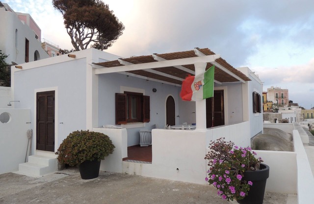 Ponza port, prestigious house, large terrace and amazing sea view