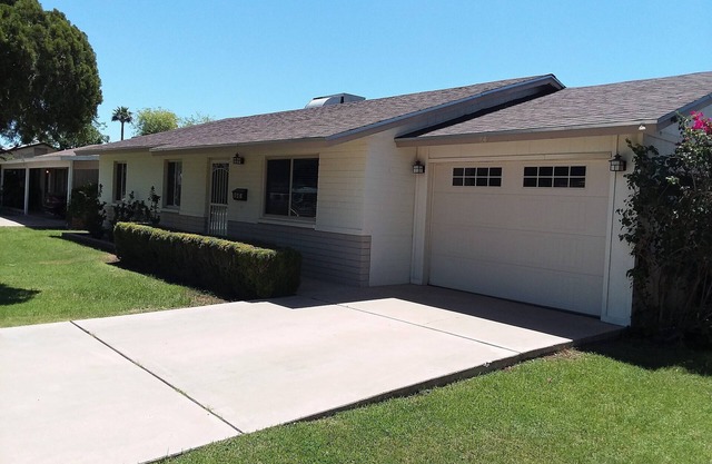 Pool House - 3-bdrm, 2 bath, Heated Pool, Walk to Asu