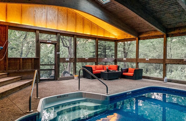 ★Pool★Sauna ★7Beds 5Acres★Firepit