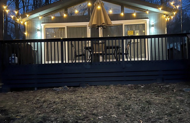 Pop Art Cabin is near ski slopes, indoor waterparks, and casinos.