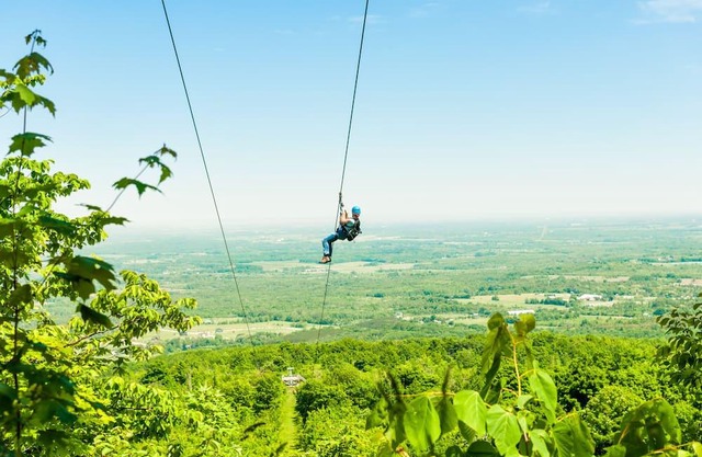Pop-Culture Fun - Blue Mountain Retreat, Shared Pool, Slope View, On Golf Course