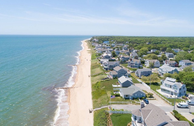 Popponesset-Beach Cottage, 2 bedrooms, 1.5 baths, Sleeps 4, outdoor shower