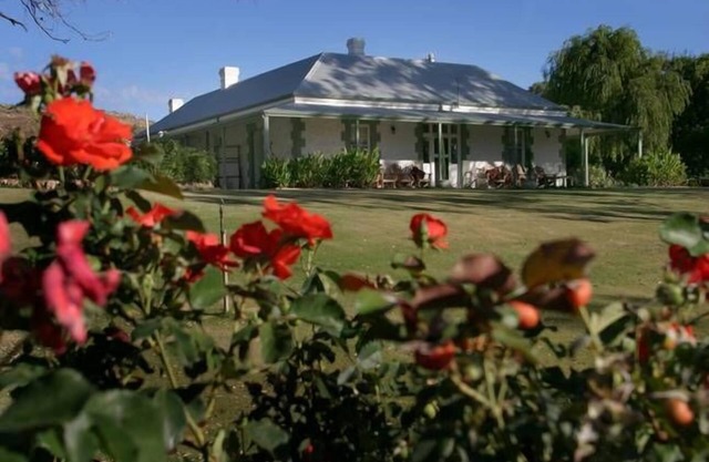 Portee a Murray River Outback Homestead. A picture of outback Australia