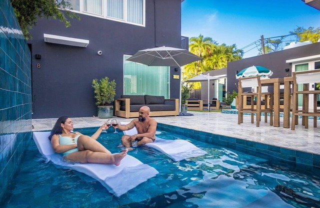 Portofino Resort-Style Villa Pool Walk to Beach